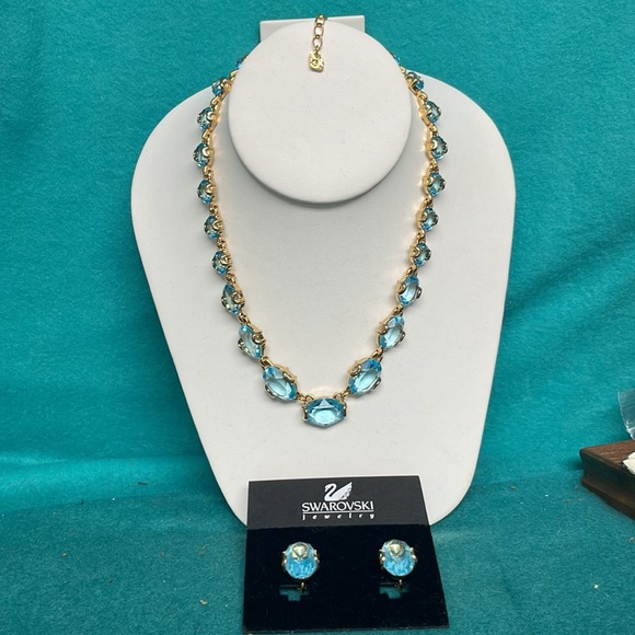 Beautiful Swarovski Necklace and erring set blue huge stones rare new - Picture 9 of 10